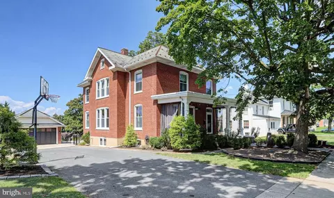 317 S Ridge Ave, Greencastle, PA 17225