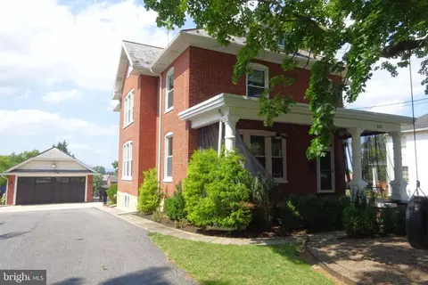 317 S Ridge Ave, Greencastle, PA 17225