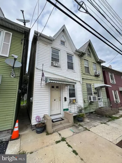 133 W King St, Chambersburg, PA 17201
