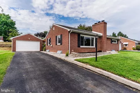 62 Hillen Ln, Chambersburg, PA 17202