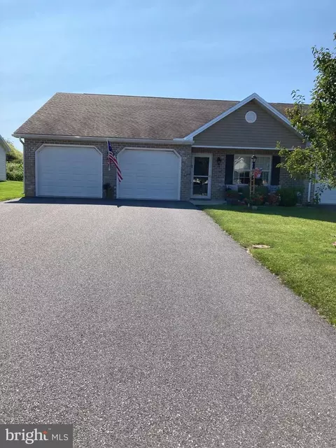 327 Franklin Way, Shippensburg, PA 17257