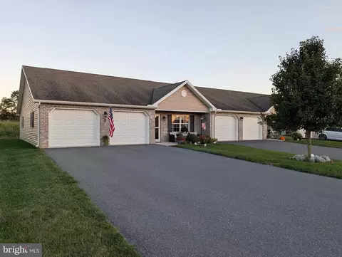 327 Franklin Way, Shippensburg, PA 17257