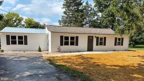 112 Faust St, Mercersburg, PA 17236
