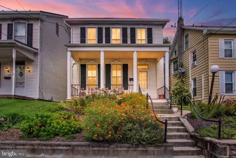 140 S Broad St, Waynesboro, PA 17268