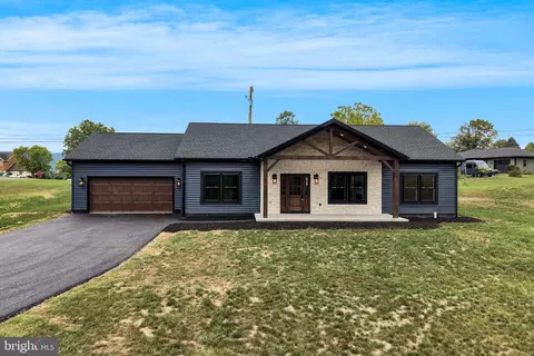 6771 Tippetts Dr, Mercersburg, PA 17236