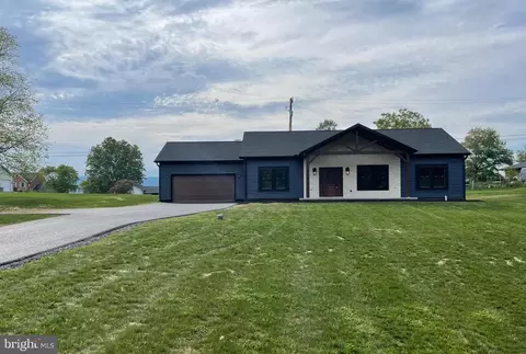 6771 Tippetts Dr, Mercersburg, PA 17236