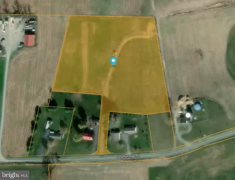 6401 Orphanage Rd, Waynesboro, PA 17268