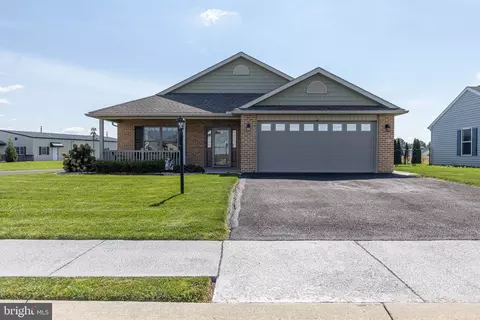333 Eisenhower Dr, Chambersburg, PA 17201