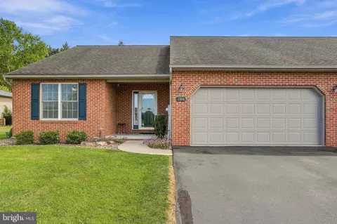 11418 Nicole Dr, Greencastle, PA 17225