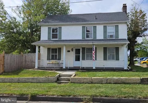 446 Buchanan Trl W, Greencastle, PA 17225