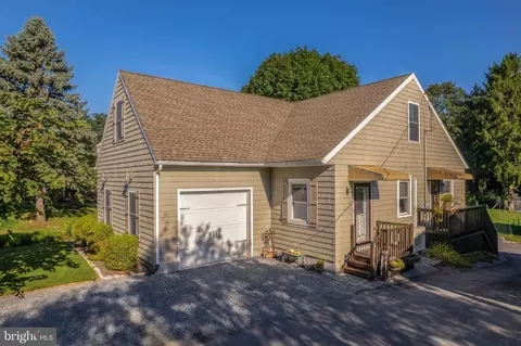 469 Roxbury Rd, Shippensburg, PA 17257
