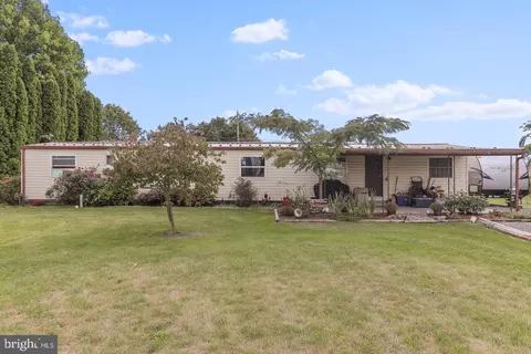 1072 Mayapple Dr, Shippensburg, PA 17257