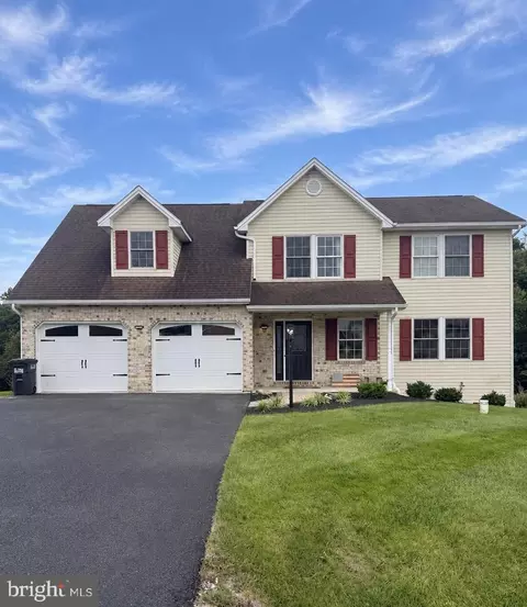 1554 Lorraine Ln, Chambersburg, PA 17202