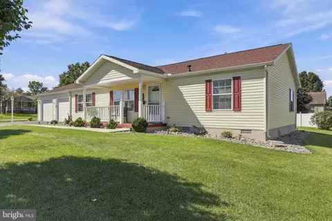 185 New Ln, Chambersburg, PA 17202