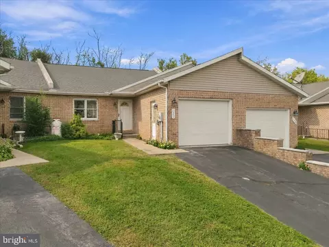 172 Antietam Dr, Waynesboro, PA 17268
