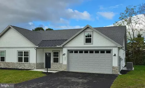 2501 Echo Springs Rd, Chambersburg, PA 17202