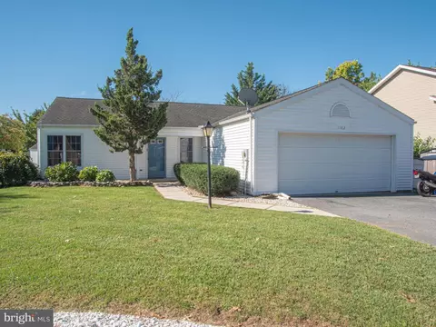 1182 Stanley Ave, Chambersburg, PA 17201