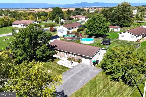 9140 Tea Dr, Mercersburg, PA 17236