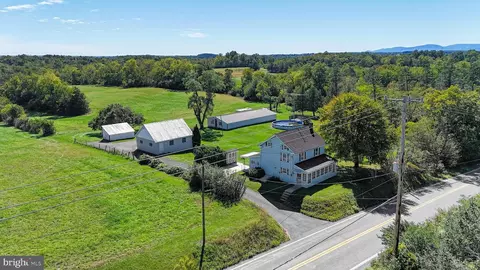 3244 Warm Spring Rd, Chambersburg, PA 17202