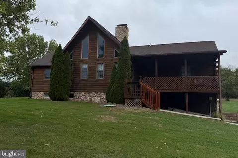 8903 Kuhn Rd, Greencastle, PA 17225