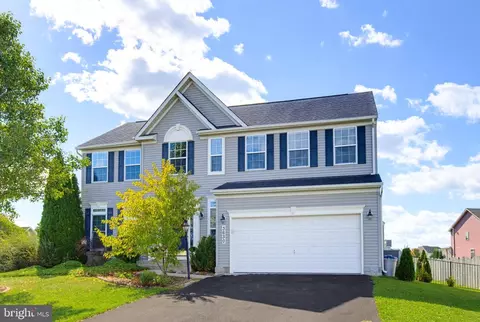 3630 Rolling Hills Dr, Greencastle, PA 17225
