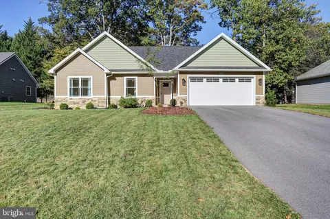 6512 Pullhook Ln, Fayetteville, PA 17222