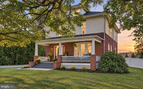 10716 Buchanan Trl E, Waynesboro, PA 17268