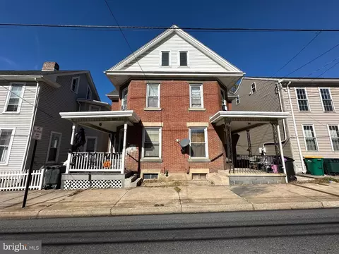 106 N Church St, Waynesboro, PA 17268