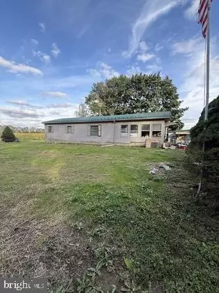 10802 Thornwood Rd, Shippensburg, PA 17257