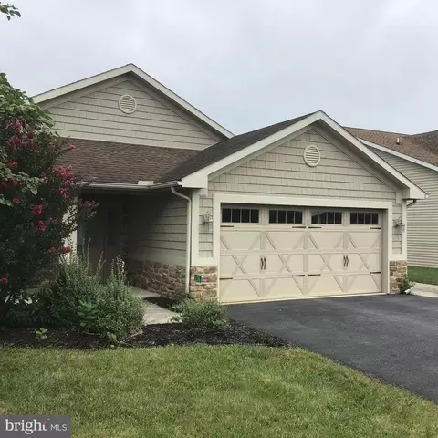236 Park View Dr, Chambersburg, PA 17201