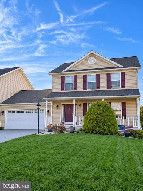 3687 Mountain Shadow Ln, Fayetteville, PA 17222
