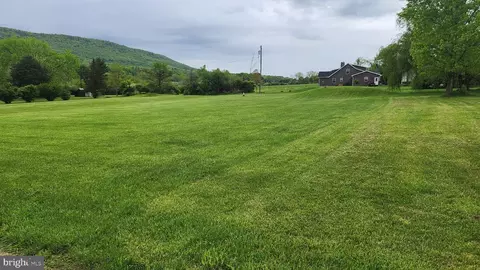 Penns Drive, Mcconnellsburg, PA 17233
