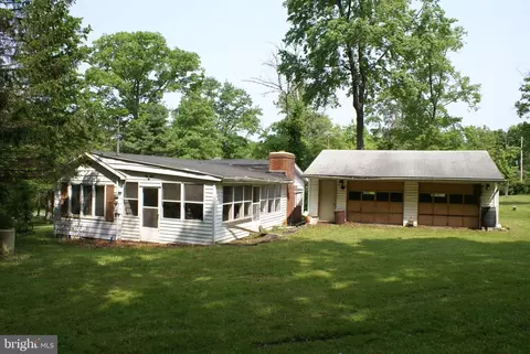 193 Birch Rd, Breezewood, PA 15533