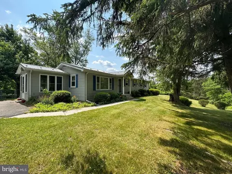 146 Crest, Warfordsburg, PA 17267