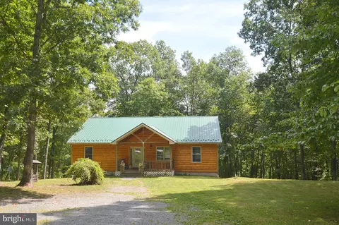 4045 Mckees Gap Rd, Warfordsburg, PA 17267