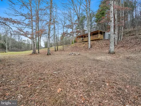 1271 Sheepskin Hollow Rd, Fort Littleton, PA 17223