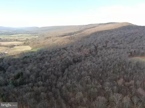 40 S Acres S Valley Rd, Crystal Spring, PA 15536