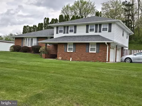 324 Horton Dr, Mcconnellsburg, PA 17233