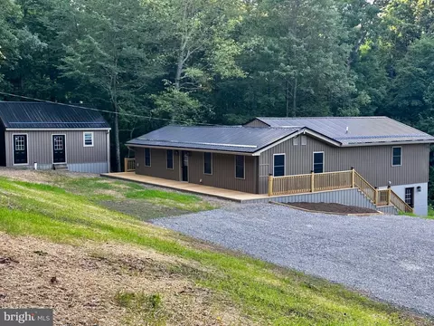 726 Meadow Mtn, Mcconnellsburg, PA 17233