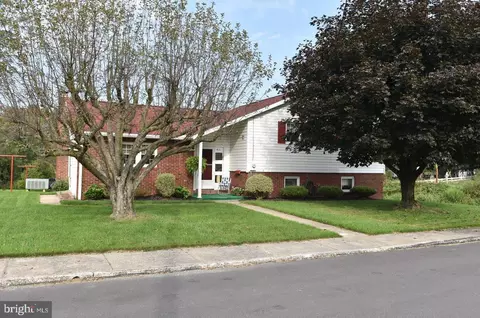 411 N 3rd St, Mcconnellsburg, PA 17233