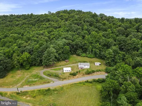 967 Peach Orchard Rd, Mcconnellsburg, PA 17233