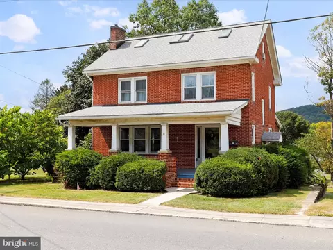 323 S 2nd St, Mcconnellsburg, PA 17233