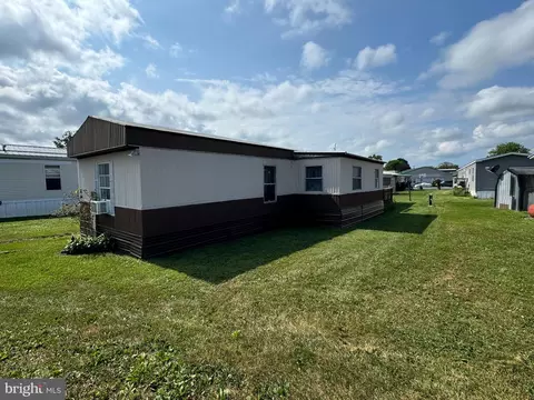 8 Hillside Ests, Mcconnellsburg, PA 17233