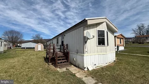 59 Hillside, Mcconnellsburg, PA 17233