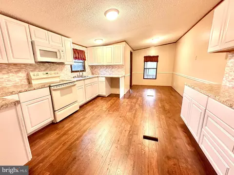 248 N Crystal Dr, Mcconnellsburg, PA 17233