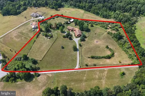 2179 Layton Rd, Warfordsburg, PA 17267
