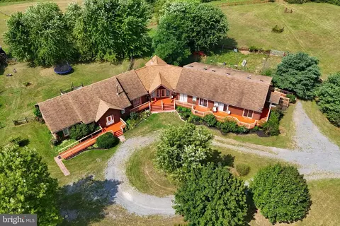2179 Layton Rd, Warfordsburg, PA 17267