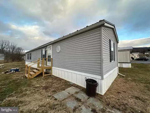 55 Hillside Ests, Mcconnellsburg, PA 17233
