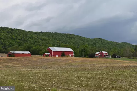 478 Shady Grove Dr, Mcconnellsburg, PA 17233
