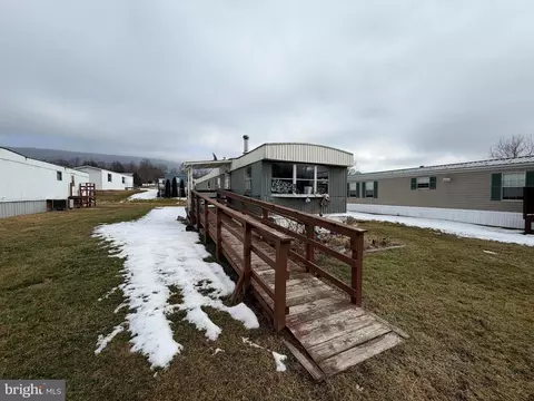 32 Hillside Ests, Mcconnellsburg, PA 17233